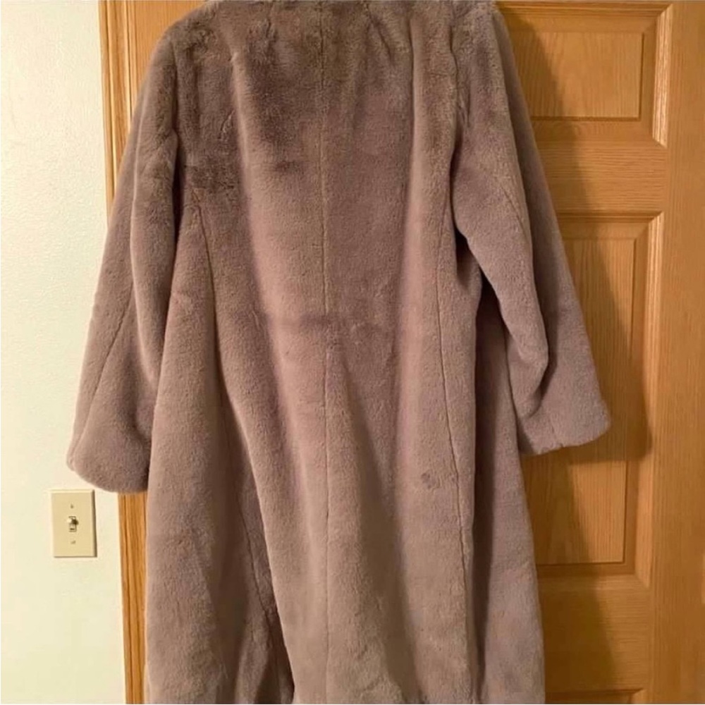 Banana Republic Women's Teddy Jacket - Tan. .. THIS is NOT with Tag but New!